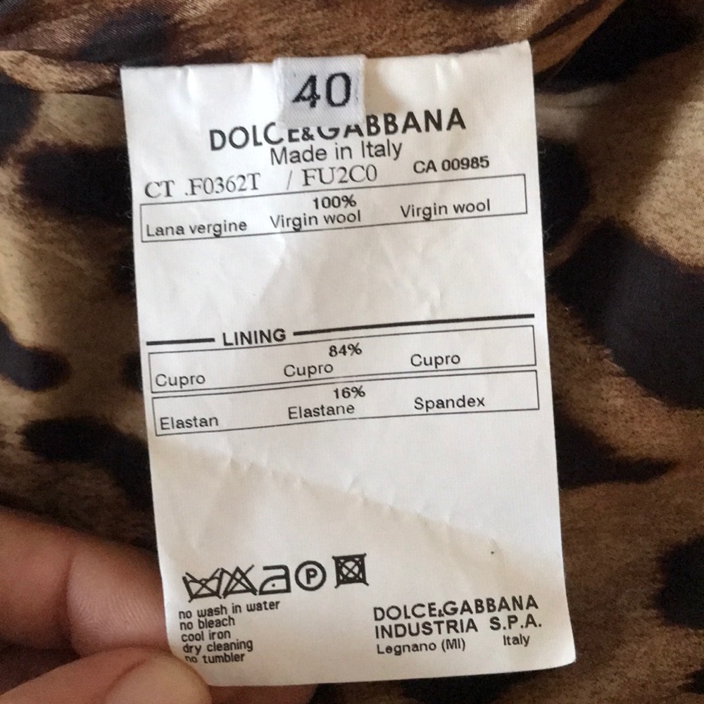 Dolce and Gabbana coat - Picture 13 of 13